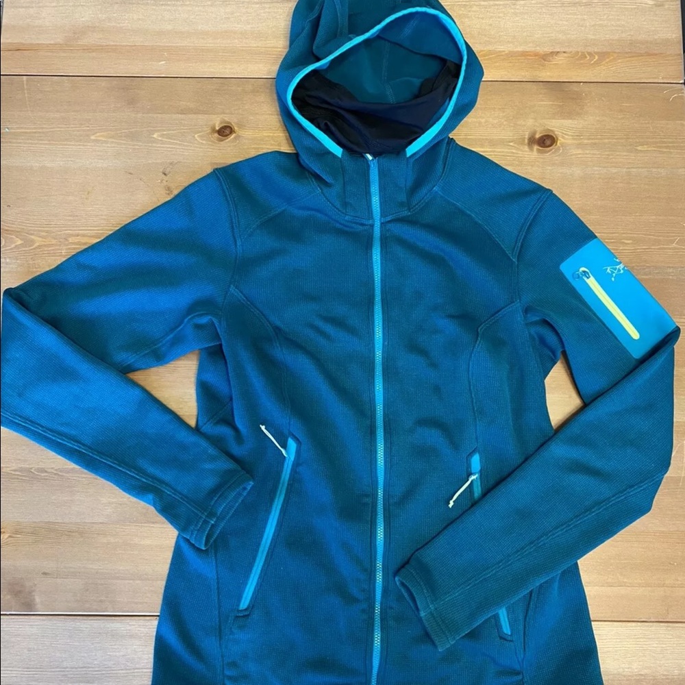 Women’s Arc’teryx Fortrez Hoody, Small, Teal